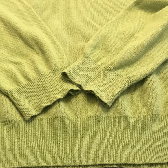 NWOT SWEATER KIWI COLOR. The original plastic bag the color is called GORGEO. 💗 - Picture 6 of 10